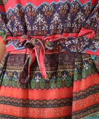 Saida-de-Praia-Estampada-de-Arabescos-Vermelha-8495238-Vermelho_4
