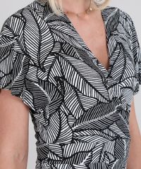 Vestido-Feminino-Curto-Canelado-Transpassado-Estampado-de-Folhagem-Manga-Curta-Branco-9581015-Branco_4