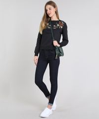 Blusao-Feminino-em-Moletom-com-Bordado-Floral-Preto-9585574-Preto_3