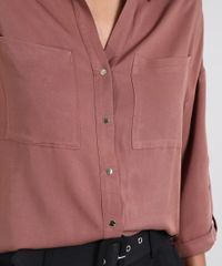 Camisa-Feminina-com-Bolsos-Manga-7-8-Marrom-9450872-Marrom_4