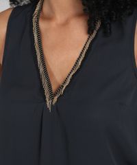Regata-Feminina-com-Franjas-Decote-V-Preta-9430695-Preto_4
