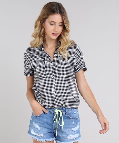 Camisa-Feminina-Estampada-Xadrez-Vichy-com-Bolso-e-Botoes-Manga-Curta-Preta-9600346-Preto_1