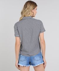 Camisa-Feminina-Estampada-Xadrez-Vichy-com-Bolso-e-Botoes-Manga-Curta-Preta-9600346-Preto_2