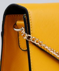 Bolsa-Feminina-Transversal-com-Corrente-Amarela-9227656-Amarelo_4 Bolsa-Feminina-Transversal-com-Corrente-Amarela-9227656-Amarelo_4