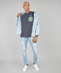 Camiseta-Masculina-Toy-Story-com-Bolso-Estampado-Manga-Curta-Gola-Careca-Cinza-Mescla-Escuro-9583218-Cinza_Mescla_Escuro_3