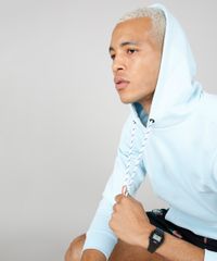 Blusao-Masculino-com-Bolso-e-Capuz-Azul-Claro-9607958-Azul_Claro_4
