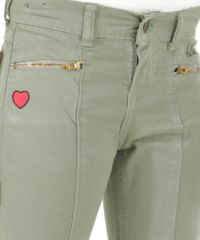 Calca-com-Bordado-Verde-Militar-8538447-Verde_Militar_4