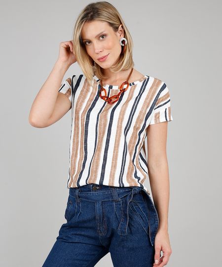 Blusa Feminina Listrada Manga Curta Decote Redondo Off White Menor preço em Blusa Feminina Listrada Manga Curta Decote Redondo Off White