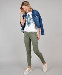 Blusa-Feminina-com-Estampa-de-Flores-Manga-Curta-Decote-Redondo-Off-White-9620968-Off_White_3