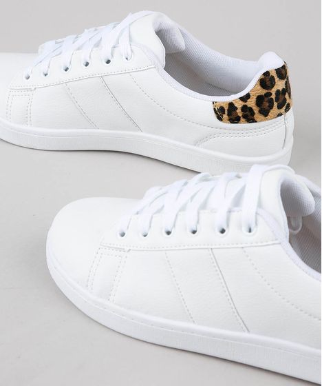 tenis branco feminino com detalhes