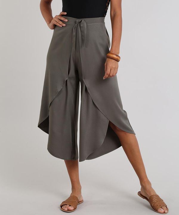 Calça Feminina Pantacourt com Transpasse Verde Militar P