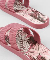 Chinelo-Slide-Feminino-Ipanema-com-Tiras-Texturizadas-Estampado-de-Folhagem-Vinho-9210416-Vinho_5