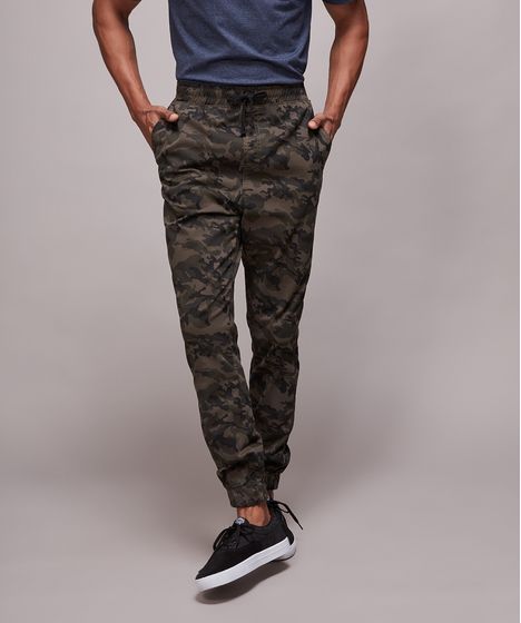 calça camuflada slim