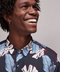 Camisa-Masculina-Estampada-de-Folhagem-Manga-Curta-Azul-Marinho-9593483-Azul_Marinho_5