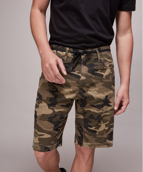 Bermuda-de-Sarja-Masculina-Estampada-Camuflada-com-Faixa-e-Bolsos-Verde-Militar-9599062-Verde_Militar_1