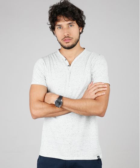 Camiseta-Masculina-Slim-Fit-com-Botoes-Manga-Curta-Gola-V-Cinza-Mescla-Claro-9682722-Cinza_Mescla_Claro_1