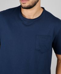 Camiseta-Masculina-Basica-com-Bolso-Manga-Curta-Gola-Careca-Azul-Marinho-9594430-Azul_Marinho_4