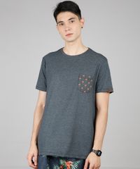 Camiseta-Masculina-com-Bolso-Estampado-de-Peixes-Manga-Curta-Gola-Careca-Cinza-Mescla-Escuro-9636216-Cinza_Mescla_Escuro_1