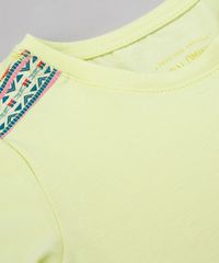 Blusa-Infantil-com-Estampa-Etnica-Manga-Curta--Verde-Claro-9654631-Verde_Claro_3