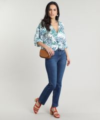 Blusa-Feminina-Cropped-Estampada-de-Folhagem-com-No-Manga-7-8-Decote-V-Branca-9535289-Branco_3