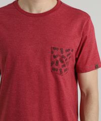 Camiseta-Masculina-com-Bolso-Estampado-de-Abacaxi-Manga-Curta-Gola-Careca-Vermelha-9636215-Vermelho_4