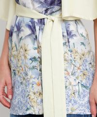 Kimono-Feminino-com-Estampa-Tropical-e-Faixa-para-Amarrar-Manga-Curta-Amarelo-9548734-Amarelo_4