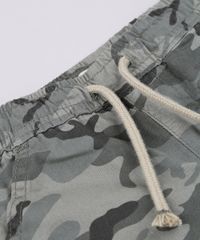 Bermuda-de-Sarja-Infantil-Estampada-Camuflada-com-Cordao-e-Bolsos--Verde-Militar-9642421-Verde_Militar_5