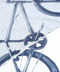 Camiseta-Infantil-com-Estampa-de-Bicicleta-e-Recorte-Manga-Curta-Cinza-Mescla-9621721-Cinza_Mescla_4
