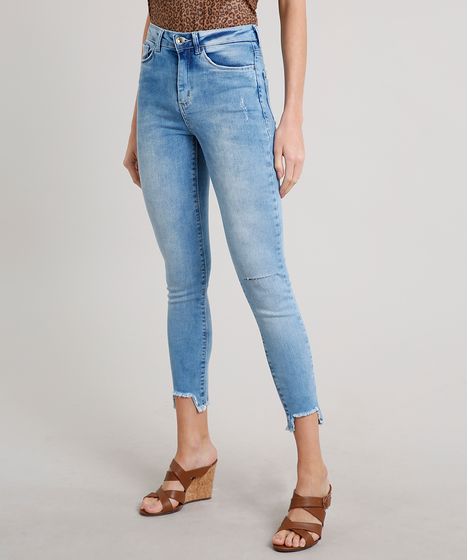 calça jeans feminina com rasgos