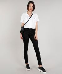 Camisa-Feminina-Ampla-com-Bolso-e-Borbado--Hey-Baby---Manga-Curta--Off-White-9639830-Off_White_3