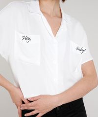 Camisa-Feminina-Ampla-com-Bolso-e-Borbado--Hey-Baby---Manga-Curta--Off-White-9639830-Off_White_4