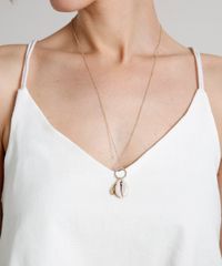 Colar-Feminino-Longo-Folheado-com-Buzio-Dourado-9657482-Dourado_2