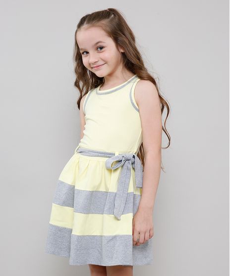 Vestido-Infantil-com-Recortes-e-Laco-Sem-Manga-Amarelo-9222072-Amarelo_1