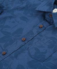 Camisa-Infantil-Estampada-de-Folhagens-com-Bolso-Manga-Curta-Azul-Escuro-9543945-Azul_Escuro_4