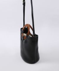 Bolsa-Feminina-Balde-Tote-Media-com-Argola-de-Madeira-e-Alca-Transversal-Preta-9604656-Preto_3