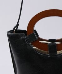 Bolsa-Feminina-Balde-Tote-Media-com-Argola-de-Madeira-e-Alca-Transversal-Preta-9604656-Preto_5