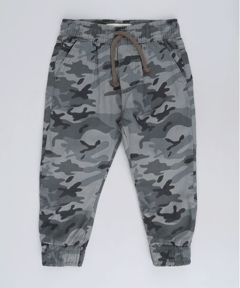 calça jogger camuflada c&a