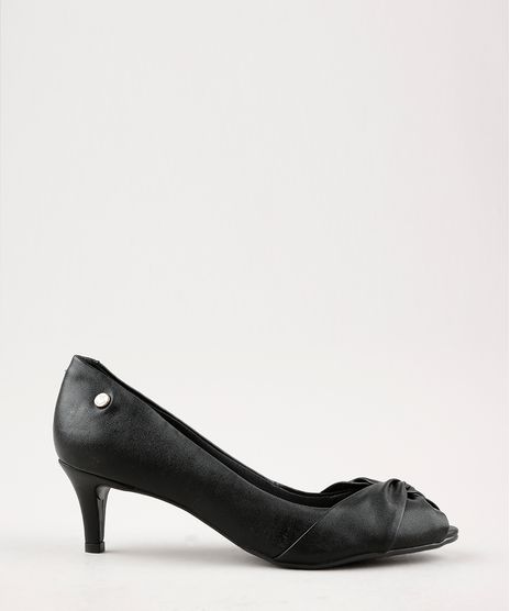 Scarpin-Feminino-Via-Uno-com-Transpasse-Bico-Fino-Vazado-Preto-9661672-Preto_1