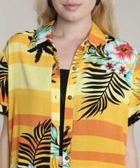 Camisa-Feminina-Estampada-Tropical-com-Fenda-Manga-Curta-Amarela-9632916-Amarelo_4