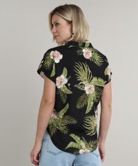 Camisa-Feminina-Estampada-Floral-Tropical-com-Bolso-Manga-Curta-Preta-9706658-Preto_2