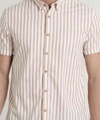 Camisa-Masculina-Comfort-Fit-Listrada-Manga-Curta-Caramelo-9523399-Caramelo_4