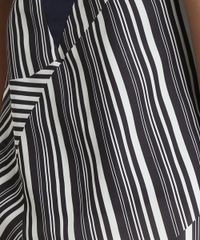 Regata-Feminina-com-Listras-e-Argola-Decote-V-Azul-Marinho-9704376-Azul_Marinho_4