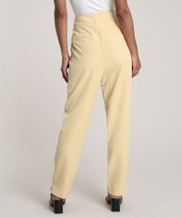 Calca-Feminina-Reta-Alfaiatada-com-Bolsos-Amarela-9643997-Amarelo_2