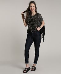 Blusa-Feminina-Mickey-Ampla-Estampada-Camuflada-Manga-Curta-Decote-Redondo-Verde-Militar-9767237-Verde_Militar_3