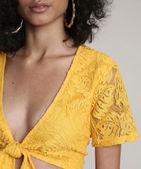 Top-Cropped-Feminino-em-Renda-com-Amarracao-Manga-Curta-Decote-V-Amarelo-9623011-Amarelo_4