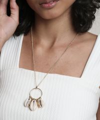 Colar-Feminino-Folheado-Longo-com-Buzios-e-Argola-Dourado-9662419-Dourado_2