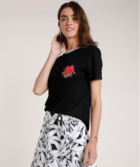 Blusa-Feminina-Agua-de-Coco-com-Patch-de-Bromelia-Manga-Curta-Decote-Redondo-Preta-9762779-Preto_1