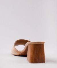 Tamanco-Feminino-Oneself-em-Tira-com-Salto-Medio-Amadeirado-Bege-9828181-Bege_3 Tamanco-Feminino-Oneself-em-Tira-com-Salto-Medio-Amadeirado-Bege-9828181-Bege_3