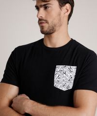 Camiseta-Masculina-Tryia-com-Bolso-Estampado-de-Folhagem-Manga-Curta-Gola-Careca-Preta-9735391-Preto_4 Camiseta-Masculina-Tryia-com-Bolso-Estampado-de-Folhagem-Manga-Curta-Gola-Careca-Preta-9735391-Preto_4