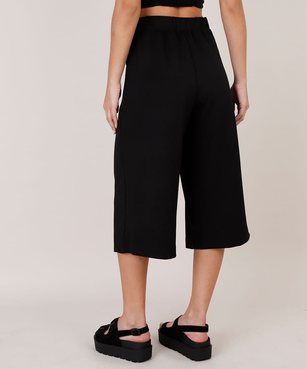 calça pantacourt preta cea